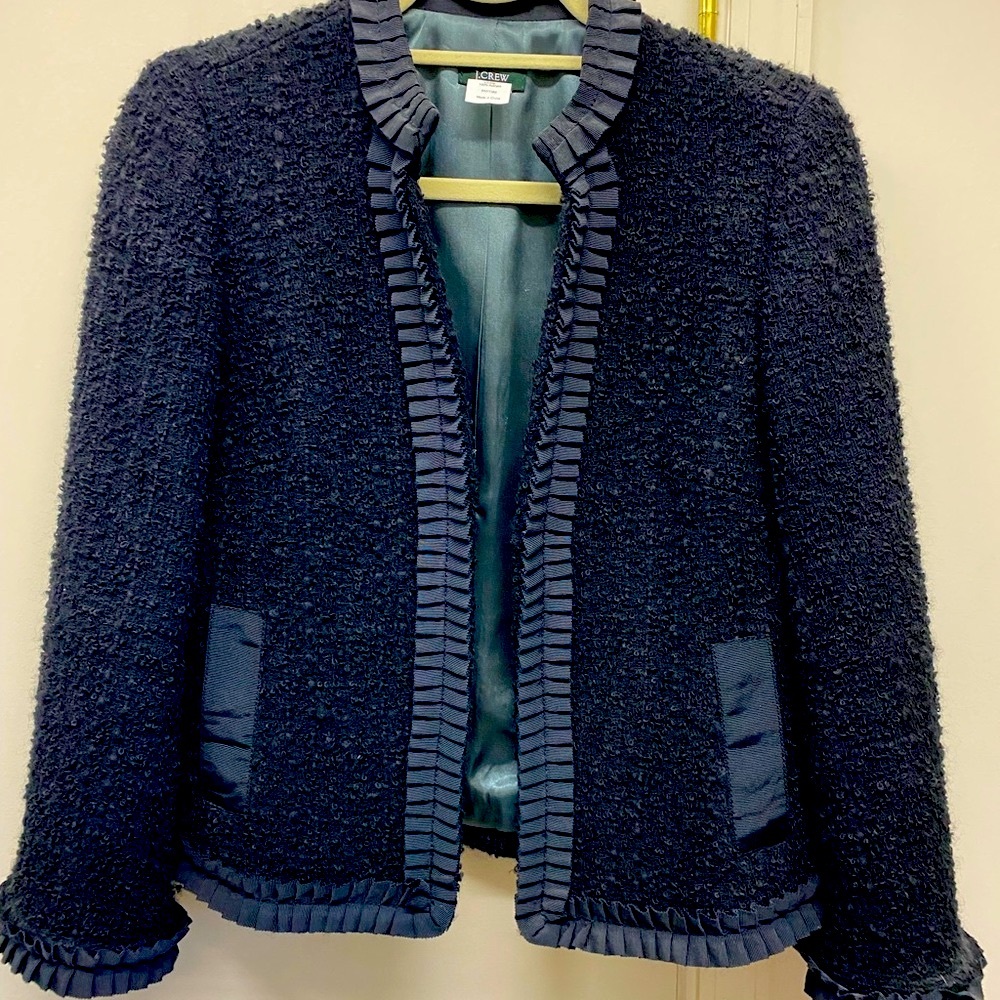 Vintage beautiful cropped jacket.